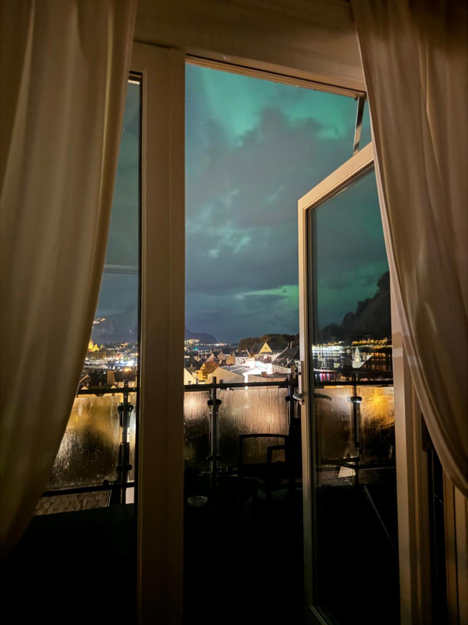 Panorama Apartment With 360 View Of The City Alesund Ålesund Exterior foto